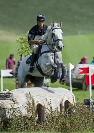 Andrew Nicholson riding Avebury over a cross country obstacle (Photo: Adam Fanthorpe)