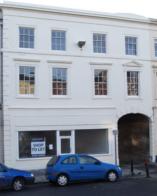 No. 10, The High Street