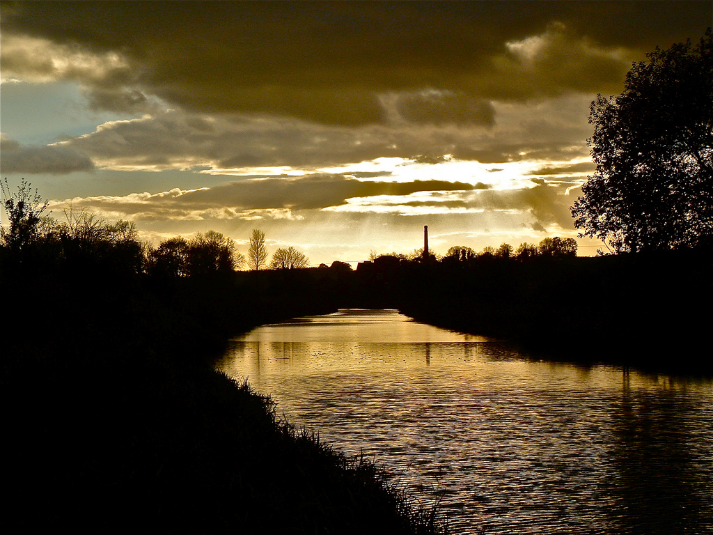 Sunset over The Kennet Avon Canal