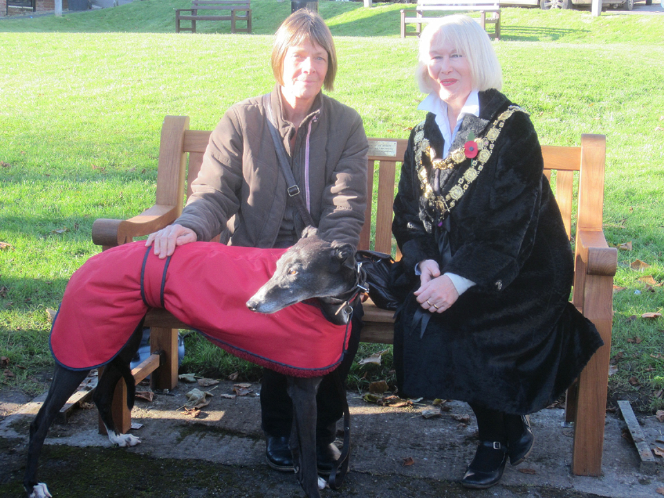 Mayor first to sit on Jim bench with his daughter Kathleen alongside greyhound Maisie