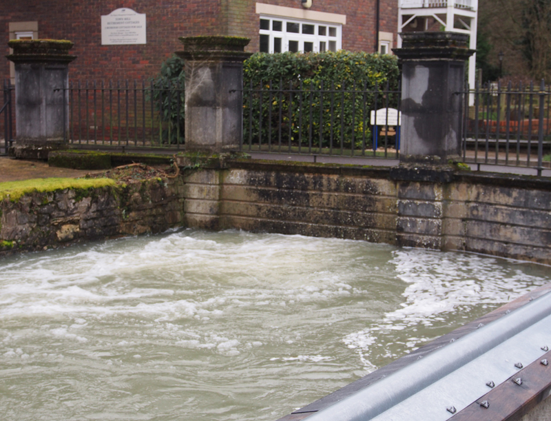 Town Mill bridge 9.00 am 6 Feb 2014