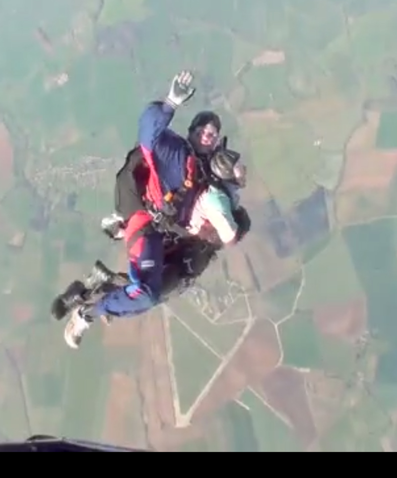 SKY DIVE SWINDON 800