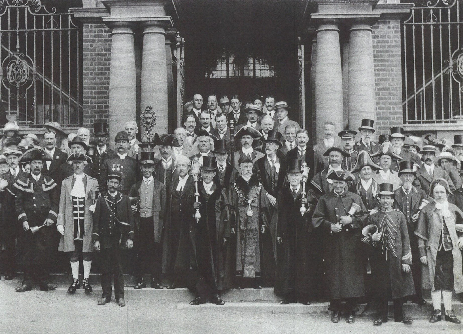 In 1913 the national Town Cryers competition was held in Marlborough