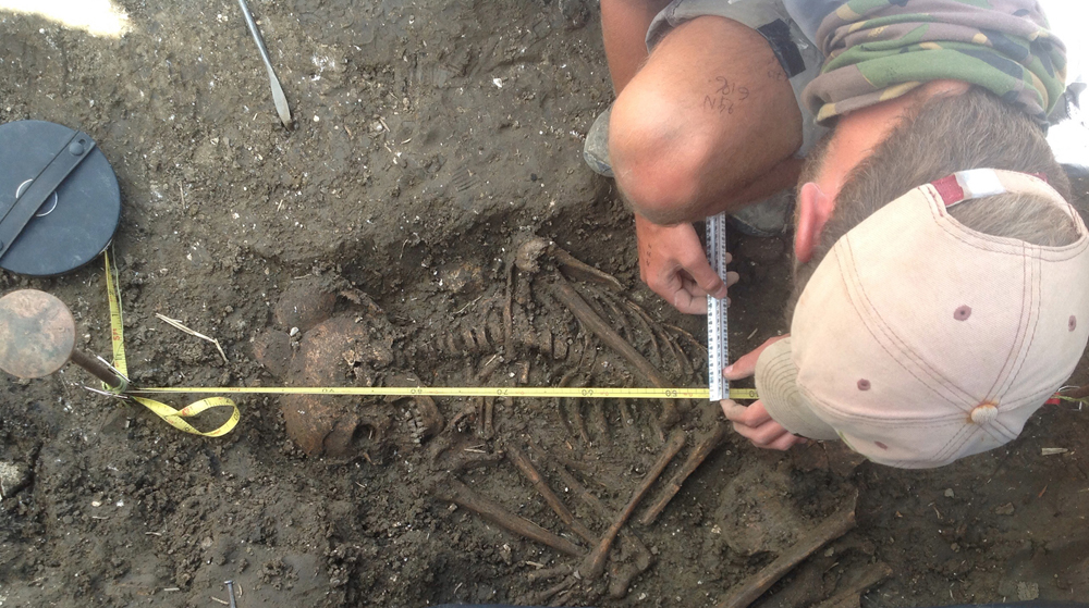 Bronze Age burial of teenage boy