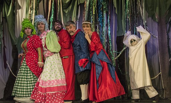 It's behind you! – Steve Clements, Chris Pearse, Hallum Britten, Pete Bromwich, Diane Bromwich, Milo Davison