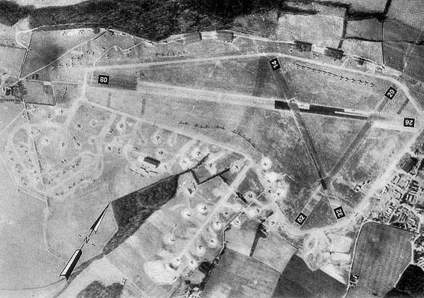 Aerial plan of RAF Ramsbury airfield in 1942