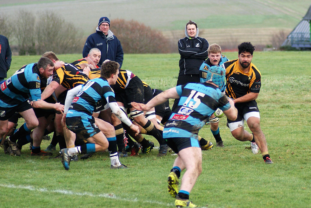 Anthony Maka makes a break from the back of the scrum