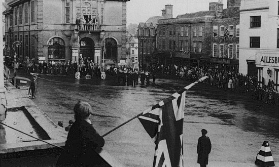 VE Day 1945, Marlborough Town Hall Pic courtesy of Marchant's House Archive