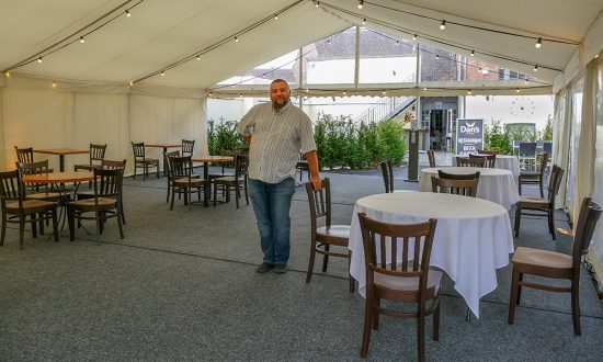 Dan-Bond-in-the-new-Al-Fresco-dining-area-of-The-Crown in The Parade